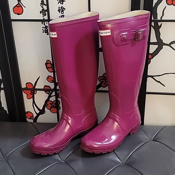 Hunter Tall Violet Plum Pink Gloss Rain Boots - Picture 1 of 11